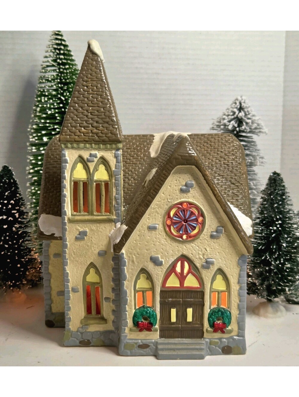 Dept 56 Snow Village Redeemer Church 1988 Christmas Village #51276 Retired